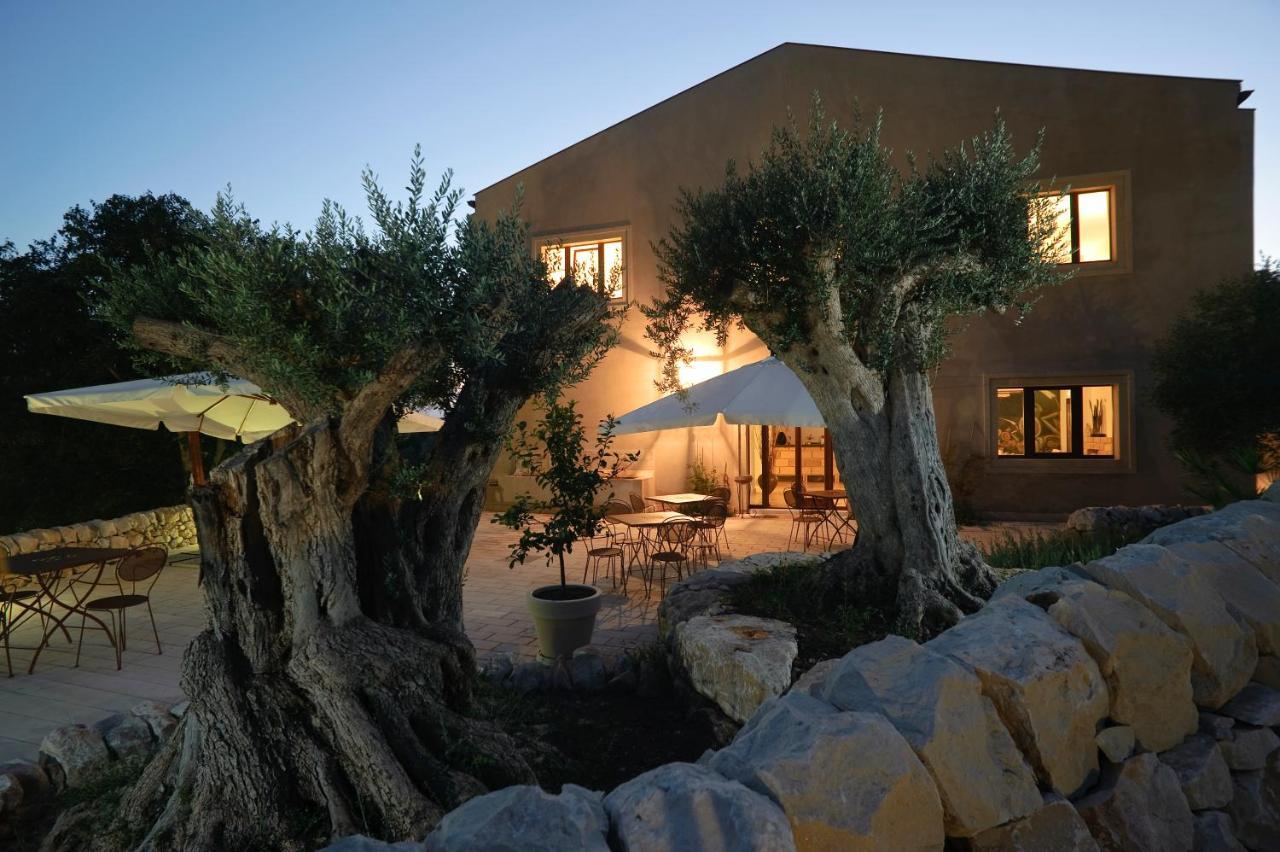 Отель Relais Parco Cavalonga Доннафугата Экстерьер фото